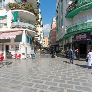 Luminoso Y Moderno Estudio Plaza Andalucia Appartamento
